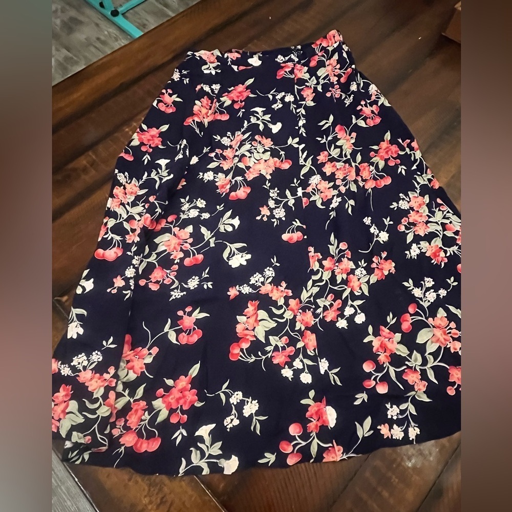 True vintage Southern Lady size M long maxi skirt with elastic band‎ for waist